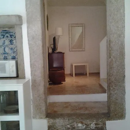 Typical Small House Near Lisbon Semesterbostad